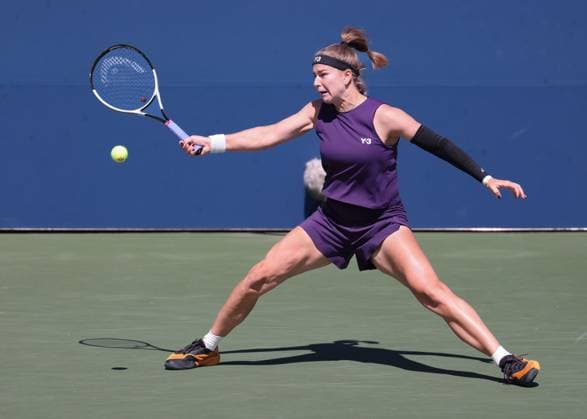 Karolina Muchova, from above, US Open Championships 2023, USTA Billie Jean King National Tennis Center, Flushing Meadows, New York, USA Copyright: xJuergenxHasenkopfx