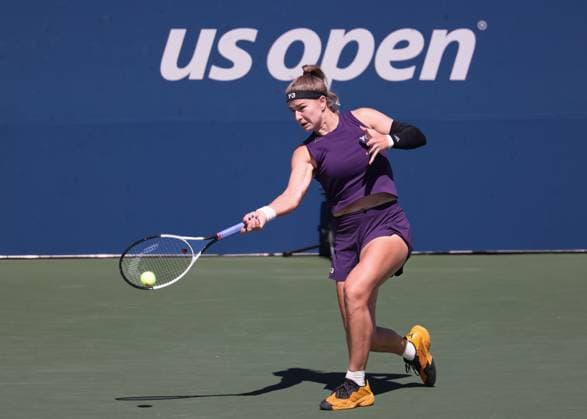 Karolina Muchova, from above, US Open Championships 2023, USTA Billie Jean King National Tennis Center, Flushing Meadows, New York, USA Copyright: xJuergenxHasenkopfx