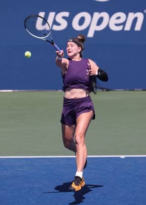 Karolina Muchova, from above, US Open Championships 2023, USTA Billie Jean King National Tennis Center, Flushing Meadows, New York, USA Copyright: xJuergenxHasenkopfx