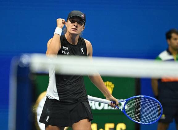 Iga Swiatek of Pol reacts after defeating Anna Kalinskya on Arthur Ashe Stadium on day 7 at the 2025 US Open Tennis Championship at the USTA Billie Jean King National Tennis Center in New York City on Thursday, August 30, 2025.  NYP20250830302 LARRYxMARANO