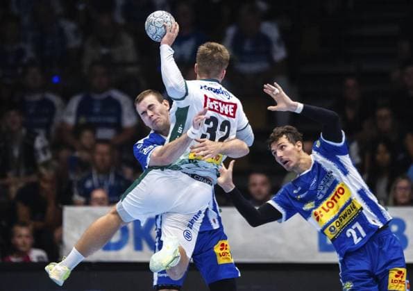 DAIKIN HBL HANDBALL MEN 1 BL 1 GAME DAY THSV EISENACH SC DHFK LEIPZIG FOR EDITORIAL PURPOSES ONLY p 30 08 2025 Eisenach DAIKIN HBL Handball 1 Bundesliga Herren Saison 2025 2026 1 Spieltag Werner Assmann Halle ThSV Eisenach SC DHfK Leipzig 31 27 in photo Max Beneke 9 ThSV Eisenach and Philipp Meyer 27 ThSV Eisenach in duel with Franz Semper 32 SC DHfK Leipzig Germany Thuringia Eisenach Copyright SaschaxFromm Copyright: SaschaxFromm doc826lbx0nqq1f36ceh8m ,EDITORIAL USE ONLY Copyright: SaschaxFromm