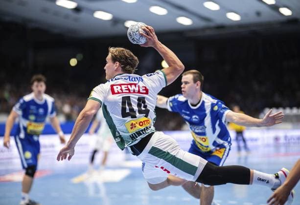 DAIKIN HBL HANDBALL MEN 1 BL 1 GAME DAY THSV EISENACH SC DHFK LEIPZIG FOR EDITORIAL PURPOSES ONLY p 30 08 2025 Eisenach DAIKIN HBL Handball 1 Bundesliga Men Season 2025 2026 1 Matchday Werner Assmann Halle ThSV Eisenach SC DHfK Leipzig in photo Blaer Hinriksson 44 SC DHfK Leipzig in duel with Max Beneke 9 ThSV Eisenach Germany Thuringia Eisenach Copyright SaschaxFromm Copyright: SaschaxFromm doc826lfk8k8g41bkytd34n ,EDITORIAL USE ONLY Copyright: SaschaxFromm