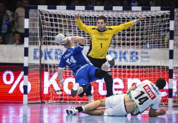 DAIKIN HBL HANDBALL MEN 1 BL 1 GAME DAY THSV EISENACH SC DHFK LEIPZIG FOR EDITORIAL PURPOSES ONLY p 30 08 2025 Eisenach DAIKIN HBL Handball 1 Bundesliga Men Season 2025 2026 1 Matchday Werner Assmann Halle ThSV Eisenach SC DHfK Leipzig in photo Peter Walz 14 ThSV Eisenach in duel with goalkeeper Domenico Ebner 1 SC DHfK Leipzig Germany Thuringia Eisenach Copyright SaschaxFromm Copyright: SaschaxFromm doc826lgl9avc116zgswout ,EDITORIAL USE ONLY Copyright: SaschaxFromm