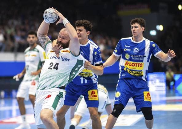 DAIKIN HBL HANDBALL MEN 1 BL 1 GAME DAY THSV EISENACH SC DHFK LEIPZIG FOR EDITORIAL PURPOSES ONLY p 30 08 2025 Eisenach DAIKIN HBL Handball 1 Bundesliga Men Season 2025 2026 1 Matchday Werner Assmann Halle ThSV Eisenach SC DHfK Leipzig in photo Gian Attenhofer 11 ThSV Eisenach in duel with Moritz Preuss 24 SC DHfK Leipzig Germany Thuringia Eisenach Copyright SaschaxFromm Copyright: SaschaxFromm doc826lh5qa1aus5jxsfth ,EDITORIAL USE ONLY Copyright: SaschaxFromm