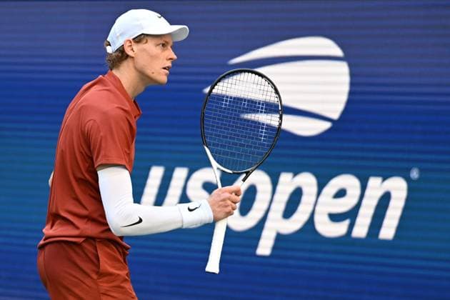 (250831) -- NEW YORK, Aug. 31, 2025 -- Jannik Sinner of Italy celebrates scoring during the men s singles third round match against Denis Shapovalov of Canada at the 2025 US Open tennis championships in New York, the United States, Aug. 30, 2025. ) (SP)U.S.-NEW YORK-TENNIS-US OPEN-MEN S SINGLES-SINNER VS SHAPOVALOV LixRui 