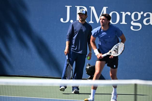 US Open - Arthur Rinderknech Training Arthur Rinderknech (FRA) with his coach Lucas Pouille (FRA) at the 2025 US Open at Billie Jean National Tennis Center in New York City, NY, USA, on August 30, 2025. Photo by Corinne Dubreuil ABACAPRESS.COM New York City United States  Copyright: xDubreuilxCorinne ABACAx