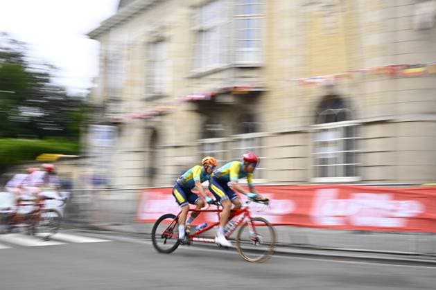 Kazakhstan Kirill Ilyukevich and pilot Anton Lavrentyev (MB) pictured in action during the road race at the UCI Para-cycling Road World Championships, Sunday 31 August 2025, in Ronse. The UCI Para-Cycling Road World Championships take place from 28 to 31 Augustus in Ronse. JASPERxJACOBS  x132916296x