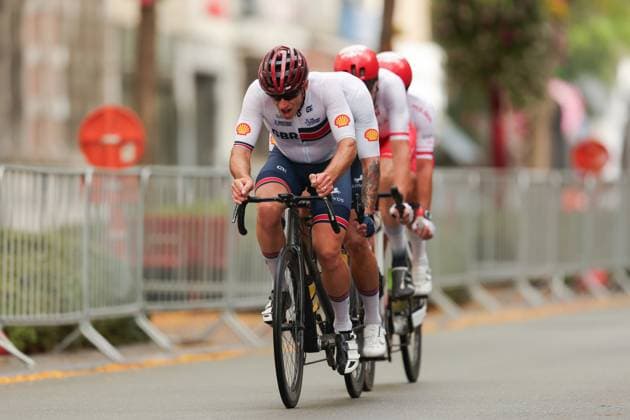 2025 UCI Para-cycling Road World Championships Picture by John Clifton SWpix.com - 31 08 2025 - Cycling - 2025 UCI Para-cycling Road World Championships - Ronse, Flanders, Belgium - Men B Road Race - Chris McDonald piloted by Adam Duggleby (Great Britain) Copyright: x xSWpix.comx(t axPhotographyxHubxLtd)xJohnxClifton SWpix.comx SWP-3069-1526