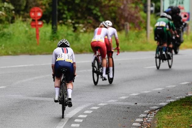 2025 UCI Para-cycling Road World Championships Picture by Olly Hassell SWpix.com - 31 08 2025 - Cycling - 2025 UCI Para-cycling Road World Championships - Ronse, Flanders, Belgium - Women B Road Race - Sophie Unwin piloted by Jenny Holl (Great Britain) Copyright: x xSWpix.comx(t axPhotographyxHubxLtd)xOllyxHassell SWpix.comx SWP-3069-1512