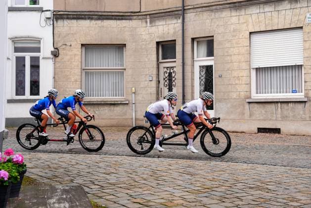 2025 UCI Para-cycling Road World Championships Picture by Olly Hassell SWpix.com - 31 08 2025 - Cycling - 2025 UCI Para-cycling Road World Championships - Ronse, Flanders, Belgium - Women B Road Race - Sophie Unwin piloted by Jenny Holl (Great Britain), Marianna Agostini piloted by Noemi Lucrezia Eremita (Italy) Copyright: x xSWpix.comx(t axPhotographyxHubxLtd)xOllyxHassell SWpix.comx SWP-3069-1518