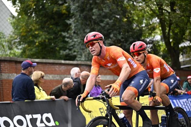 Netherlands Tristan Bangma and pilot Patrick Bos (MB) pictured in action during the road race at the UCI Para-cycling Road World Championships, Sunday 31 August 2025, in Ronse. The UCI Para-Cycling Road World Championships take place from 28 to 31 Augustus in Ronse. JASPERxJACOBS  x132917376x