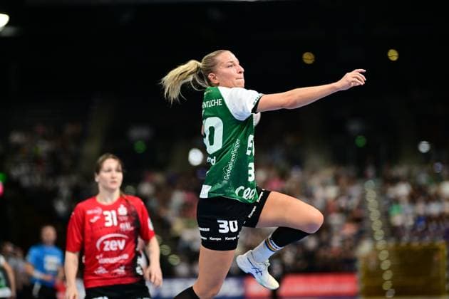 Handball I Women I Season 2025 2026 I 1 HBF I 1 Matchday I VfL Oldenburg BSV Sachsen Zwickau I 30 08 2025 Jenny Behrend 30, VfL Oldenburg Oldenburg EWE Arena Niedersachsen Germany Copyright: xLobeca FelixxSchlikisx