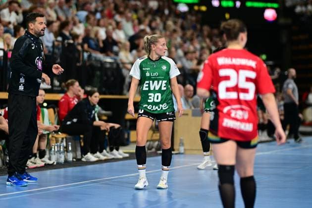 Handball I Women I Season 2025 2026 I 1 HBF I 1 Matchday I VfL Oldenburg BSV Sachsen Zwickau I 30 08 2025 Jenny Behrend 30, VfL Oldenburg Oldenburg EWE Arena Niedersachsen Germany Copyright: xLobeca FelixxSchlikisx