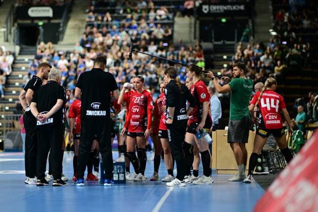 Handball I Women I Season 2025 2026 I 1 HBF I 1 Matchday I VfL Oldenburg BSV Sachsen Zwickau I 30 08 2025 BSV Sachsen Zwickau Women together Oldenburg EWE Arena Lower Saxony Germany Copyright: xLobeca FelixxSchlikisx