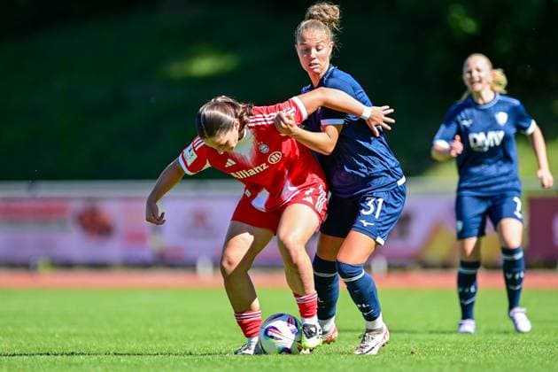 v li Elira Terakaj FCB, 7 Franziska Wenzel Bochum, 31 in duel, duel, tackle, dynamic, action, action, 31 08 2025, Aschheim Germany , Soccer,2 Women Bundesliga, FC Bayern München II VfL Bochuim, DFB DFL REGULATIONS PROHIBIT ANY USE OF PHOTOGRAPHS AS IMAGE SEQUENCES AND OR QUASI VIDEO xslx