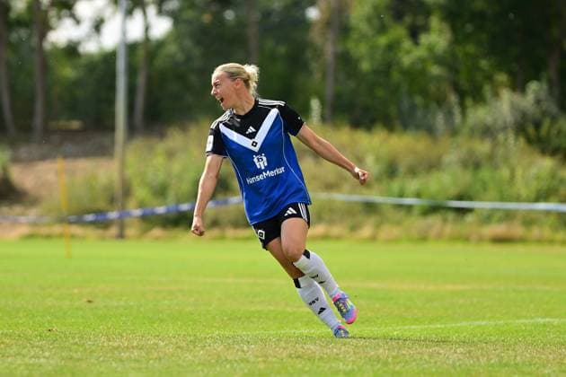 Soccer I Women I Season 2025 2026 I Test match I Hamburger SV SC Heerenveen I 30 08 2025 Sophie Hillebrand 22, Hamburger SV Varel Obenstroh, A Place Lower Saxony Germany Copyright: xLobeca FelixxSchlikisx