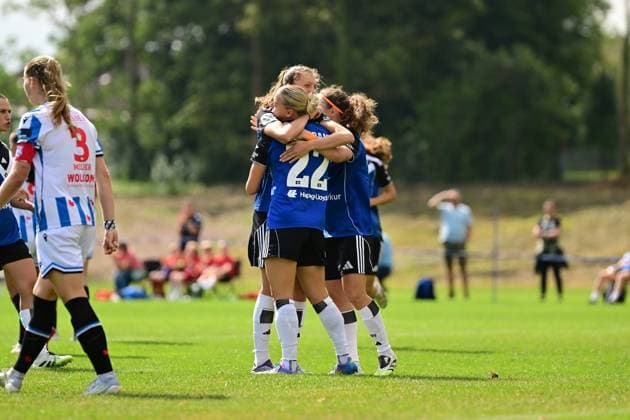 Soccer I Women I Season 2025 2026 I Test match I Hamburger SV SC Heerenveen I 30 08 2025 Cheers, excitement, enthusiasm, euphoria, joy, happiness, cheerfulness at Hamburger SV Women Varel Obenstroh, A Platz Niedersachsen Germany Copyright: xLobeca FelixxSchlikisx