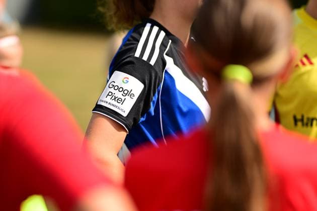 Soccer I Women I Season 2025 2026 I Test match I Hamburger SV SC Heerenveen I 30 08 2025 Symbol, Symbolic image, Symbolic picture, Symbol, Representation, Signum Google Pixel Bundesliga Crest, Print Varel Obenstroh, A Platz Niedersachsen Germany Copyright: xLobeca FelixxSchlikisx