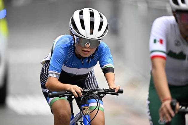 Uzbekistan Kamola Nurillaeva (WC4) pictured in action during the road race at the UCI Para-cycling Road World Championships, Sunday 31 August 2025, in Ronse. The UCI Para-Cycling Road World Championships take place from 28 to 31 Augustus in Ronse. JASPERxJACOBS  x132920481x