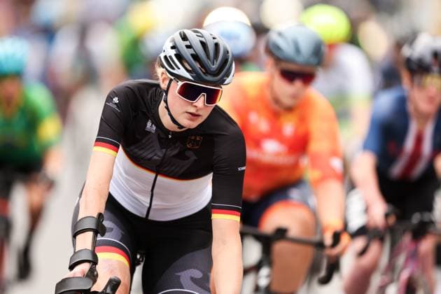 2025 UCI Para-cycling Road World Championships Picture by John Clifton SWpix.com - 31 08 2025 - Cycling - 2025 UCI Para-cycling Road World Championships - Ronse, Flanders, Belgium - Women C1-3 Road Race - Race Start - Germany Copyright: x xSWpix.comx(t axPhotographyxHubxLtd)xJohnxClifton SWpix.comx SWP-3069-1607