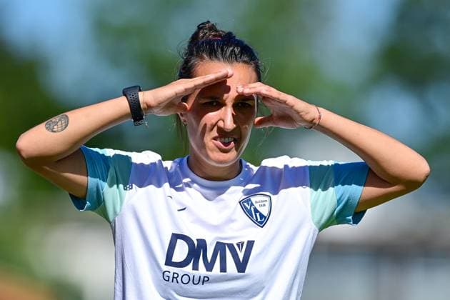Coach Kyra M alinowski Bochum single picture, action, action, 31 08 2025, Aschheim Germany , Soccer,2 Women Bundesliga, FC Bayern München II VfL Bochuim, DFB DFL REGULATIONS PROHIBIT ANY USE OF PHOTOGRAPHS AS IMAGE SEQUENCES AND OR QUASI VIDEO xslx