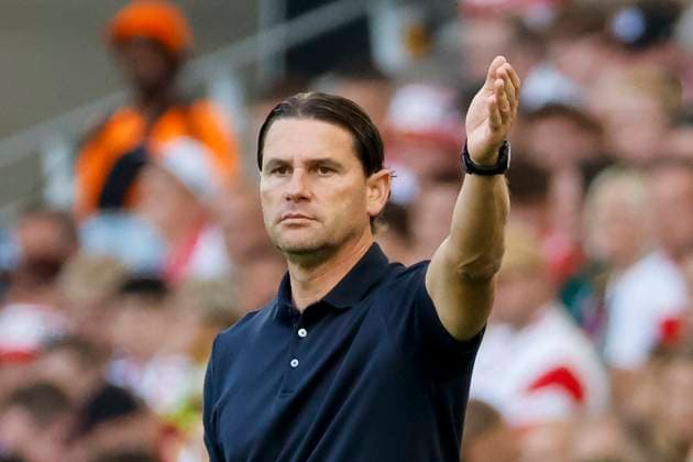 Gerardo Seoane Borussia Mönchengladbach, Coach , Germany, Football, 1 Bundesliga, 2 Matchday, 2025 2026, VfB Stuttgart vs Borussia Mönchengladbach, 30 08 2025, MHP Arena, Stuttgart, Germany Stuttgart MHP Arena Baden Württemberg Germany Copyright: xGrantxHubbsx