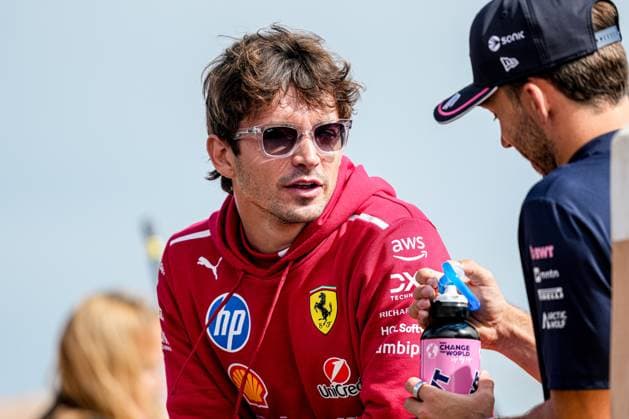 2025-08-31 F1 - Heineken Dutch GP - Grand Prix Drivers Parade ZANDVOORT, NETHERLANDS - AUGUST 31: Charles Leclerc of Ferrari at the Grand Prix Drivers Parade during F1 - Heineken Dutch GP on August 31, 2025 in Zandvoort, Netherlands. Zandvoort Netherlands Content not available for redistribution in The Netherlands directly or indirectly through any third parties. Copyright: xAndrexWeeningx