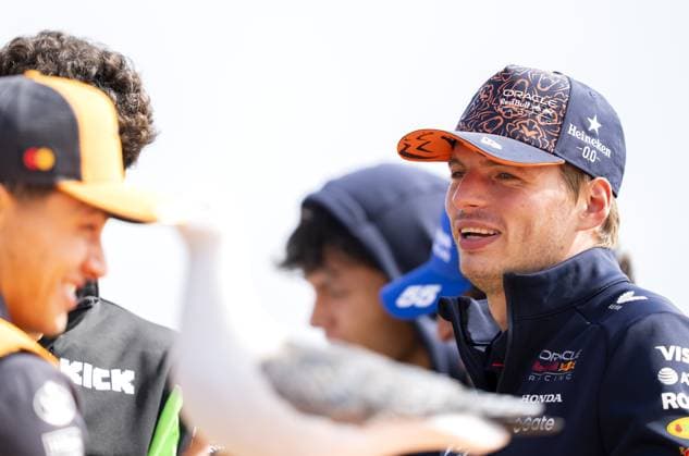 ZANDVOORT - Max Verstappen (Red Bull Racing) during the drivers parade before the F1 Dutch Grand Prix at the Zandvoort Circuit. ANP SANDER KONING F1 Grand Prix of Netherlands 2025 26 xVIxANPxSportx xxANPxIVx 534588305 originalFilename: 534588305.jpg