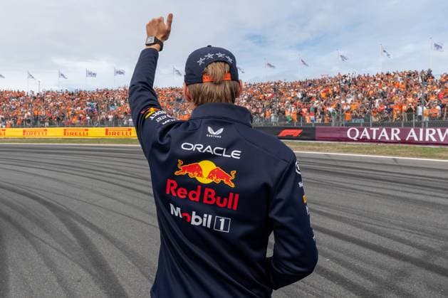 ZANDVOORT , 31-08-2025 , Circuit Zandvoort , season 2025 2026 , Formula 1 Heineken Dutch Grand Prix Zandvoort - The Netherlands , Oracle Red Bull Racing driver Max Verstappen waving to the fans during the drivers parade Formula 1 Dutch Grand Prix Sunday  x30773059x Copyright: