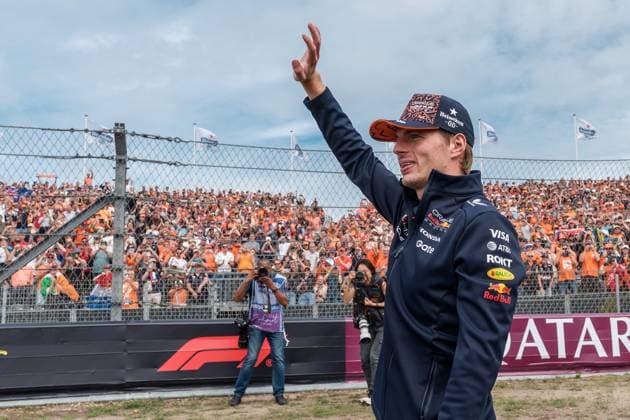 ZANDVOORT , 31-08-2025 , Circuit Zandvoort , season 2025 2026 , Formula 1 Heineken Dutch Grand Prix Zandvoort - The Netherlands , Oracle Red Bull Racing driver Max Verstappen waving to the fans during the drivers parade Formula 1 Dutch Grand Prix Sunday  x30773061x Copyright: