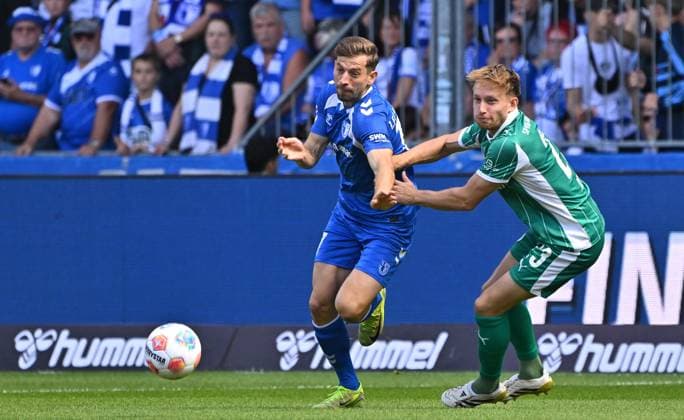 31 08 2025 Soccer Season 2025 2026 2 Soccer Bundesliga 04 Matchday 1 FC Magdeburg FCM SpVgg Greuther Fürth Kleeblatt Sportfoto Zink MeZi xmexzix DFL regulations prohibit any use of photographs as image sequences and or quasi video only for editorial use Alexander Nollenberger 17, 1 FC Magdeburg FCM Jannik Dehm 23, SpVgg Greuther Fürth, rechts