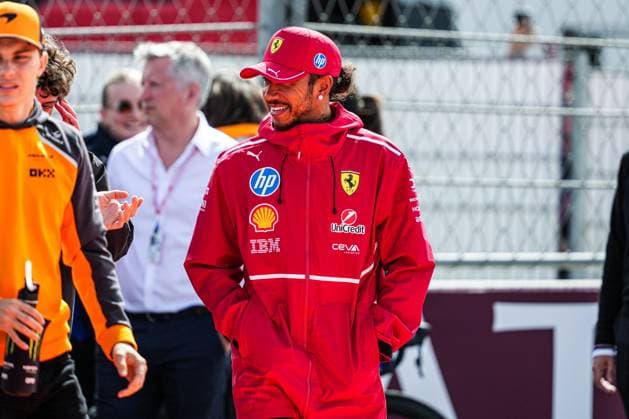 2025-08-31 F1 - Heineken Dutch GP - Grand Prix Drivers Parade ZANDVOORT, NETHERLANDS - AUGUST 31: Lewis Hamilton of Ferrari at the Grand Prix Drivers Parade during F1 - Heineken Dutch GP on August 31, 2025 in Zandvoort, Netherlands. Zandvoort Netherlands Content not available for redistribution in The Netherlands directly or indirectly through any third parties. Copyright: xAndrexWeeningx