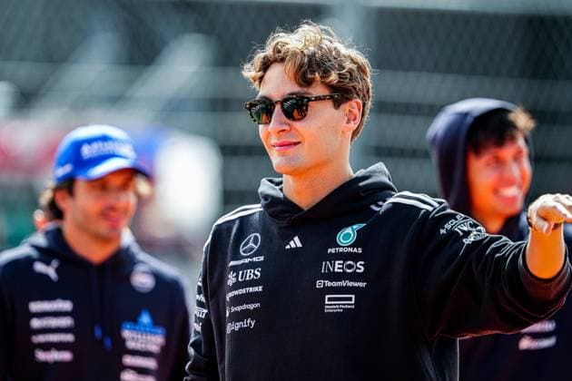 2025-08-31 F1 - Heineken Dutch GP - Grand Prix Drivers Parade ZANDVOORT, NETHERLANDS - AUGUST 31: George Russel of Mercedes at the Grand Prix Drivers Parade during F1 - Heineken Dutch GP on August 31, 2025 in Zandvoort, Netherlands. Zandvoort Netherlands Content not available for redistribution in The Netherlands directly or indirectly through any third parties. Copyright: xAndrexWeeningx
