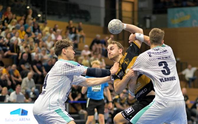 30 08 2025, Dresdens Anton Preußner, Handball, 2 Bundesliga, HC Elbflorenz Dresden SG BBM Bietigheim c Dresden