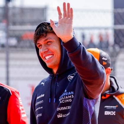 Drivers Parade Alexander Albon of Thailand and Williams wave during the Formula 1 Heineken Dutch Grand Prix 2025 on Day 3 at Circuit Zandvoort on August 31, 2025 in Zandvoort, Netherlands Photo by Marcel ter Bals DeFodi Images