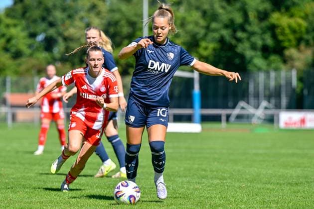 v li Sarah Ernst FCB, 10 Anna Moczarski Bochum, 10 in duel, duel, tackle, dynamic, action, action, 31 08 2025, Aschheim Germany , Soccer,2 Women Bundesliga, FC Bayern München II VfL Bochuim, DFB DFL REGULATIONS PROHIBIT ANY USE OF PHOTOGRAPHS AS IMAGE SEQUENCES AND OR QUASI VIDEO xslx