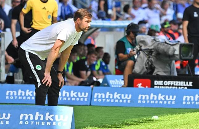 31 08 2025 Soccer Season 2025 2026 2 Soccer Bundesliga 04 Matchday 1 FC Magdeburg FCM SpVgg Greuther Fürth Kleeblatt Sportfoto Zink MeZi xmexzix DFL regulations prohibit any use of photographs as image sequences and or quasi video only for editorial use Thomas Kleine Trainer SpVgg Greuther Fürth