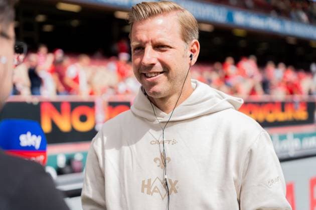 Cropped image, Portrait Florian Kohfeldt SV Darmstadt 98, Head coach during interview with Sky, GER, 1 FC Kaiserslautern vs SV Darmstadt 98, Football, 2 Bundesliga, Matchday 4, Season 2025 2026, 31 08 2025, DFL REGULATES PROHIBIT ANY USE OF PHOTOGRAPHS AS IMAGE SEQUENCES AND OR QUASI VIDEO, GER, 1 FC Kaiserslautern vs SV Darmstadt 98, Football, 2 Bundesliga, Matchday 4, Season 2025 2026, 31 08 2025 Kaiserslautern Copyright: xEibner-Pressefoto Jan-NiclasxGrox EP_JGG