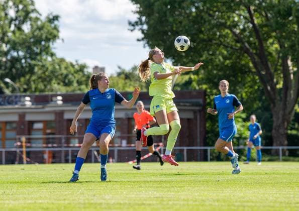 Soccer, Women, Season 2025 2026, Regionalliga Nordost 1 Matchday , Türkiyemspor Berlin Hertha BSC, v l Lina Katharina Vianden Türkiyemspor , Elfie Wellhausen Hertha , 31 08 2025, Copyright: xSebastianxRäppold MatthiasxKochx