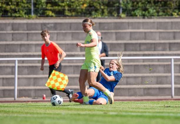 Soccer, Women, Season 2025 2026, Regionalliga Nordost 1 Matchday , Türkiyemspor Berlin Hertha BSC, v l Ronja Borchmeyer Hertha , Meliah Hartmann Türkiyemspor , 31 08 2025, Copyright: xSebastianxRäppold MatthiasxKochx