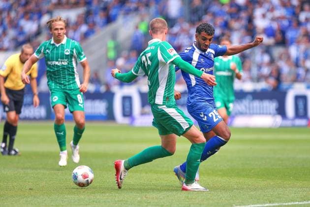 Magdeburg, Saxony-Anhalt, Germany, 31 08 2025 Avnet Arena 4 Matchday, Season 2025 26, 2 Soccer Bundesliga 1 FC Magdeburg Greuther Fürth Brynjar Ingi Bjarnason 25, Greuther Fürth and Rayan Ghrieb 29, 1 FC Magdeburg in a duel Mathias Olesen 08, Greuther Fürth looks on Copyright: xdtsxNachrichtenagenturx dts_79353