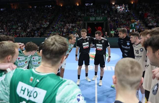 GER HBL season 2025 2026 FÜCHSE Berlin vs Bergischer HC, 31 08 25, Max Schmeling Halle, Berlin, Welcome, before the game, both teams, referees