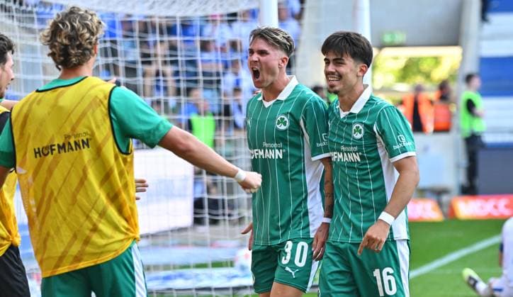 31 08 2025 Soccer Season 2025 2026 2 Soccer Bundesliga 04 Matchday 1 FC Magdeburg FCM SpVgg Greuther Fürth Kleeblatt Sportfoto Zink xwoxzix DFL regulations prohibit any use of photographs as image sequences and or quasi video only for editorial use Torjubel Jubel Freude nach Treffer Tor Torschuß zum 2 4 durch Felix Klaus 30, SpVgg Greuther Fürth Felix Klaus 30, SpVgg Greuther Fürth Aaron Keller 16, SpVgg Greuther Fürth