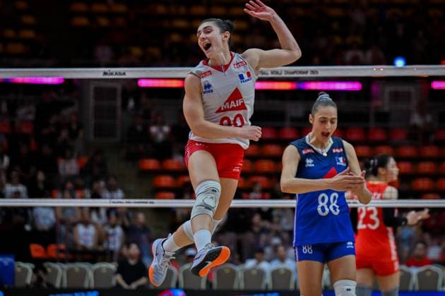 China v France - FIVB Women’s World Volleyball Championship BANGKOK, THAILAND - AUGUST 31: Juliette Gelin (99) of France in action during the FIVB Women s World Volleyball Championship match between China and France at Huamark Indoor Stadium in Bangkok, Thailand on August 31, 2025. Mustafa Hatipoglu Anadolu Bangkok Thailand. Editorial use only. Please get in touch for any other usage.  Copyright: x2025xAnadoluxMustafaxHatipoglux