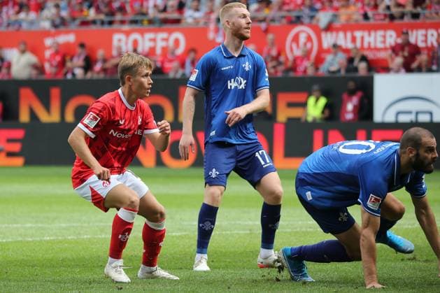 31 08 2025, xmohx, Soccer 2 Bundesliga, 1 FC Kaiserslautern SV Darmstadt 98 v l Naatan Mikael Skyttä 1 FC Kaiserslautern after the goal to 1 1 DFL DFB REGULATIONS PROHIBIT ANY USE OF PHOTOGRAPHS as IMAGE SEQUENCES and or QUASI VIDEO Kaiserslautern