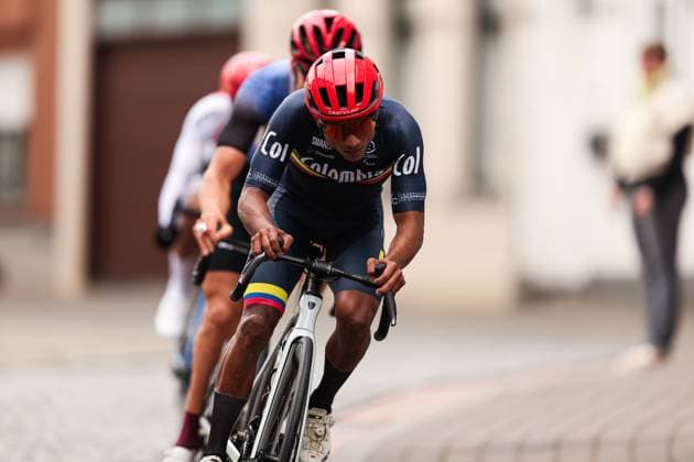 2025 UCI Para-cycling Road World Championships Picture by John Clifton SWpix.com - 31 08 2025 - Cycling - 2025 UCI Para-cycling Road World Championships - Ronse, Flanders, Belgium - Men C5 Road Race - Carlos Andres Vargas Villanueva (Colombia) Copyright: x xSWpix.comx(t axPhotographyxHubxLtd)xJohnxClifton SWpix.comx SWP-3069-1842