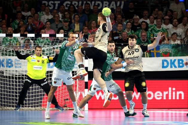 DEU, DHB, 1 HBL, Fuechse Berlin vs Bergischer HC, 31 08 2025, Max Schmeling Halle, Berlin, DEU, DHB, 1 HBL, Fuechse Berlin vs Bergischer HC, in the picture Max Darj Fuechse Berlin 5 , Mijajlo Marsenic Fuechse Berlin 93 , Dejan Milosavljev Fuechse Berlin 96 , Johannes Wasielewski Bergischer HC 77 , Aron Seesing Bergischer HC 49 nordphotoxGmbHx xEngler nph00076