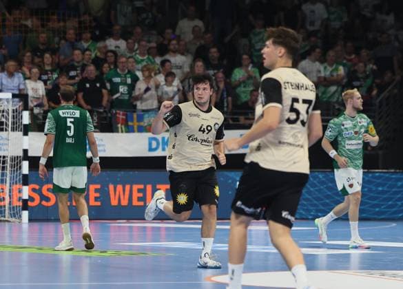 GER HBL Season 2025 2026 FÜCHSE Berlin vs Bergischer HC, 31 08 25, Max Schmeling Halle, Berlin, Aron SEESING Bergischer HC 49 celebrates after scoring, Emotion, Fist
