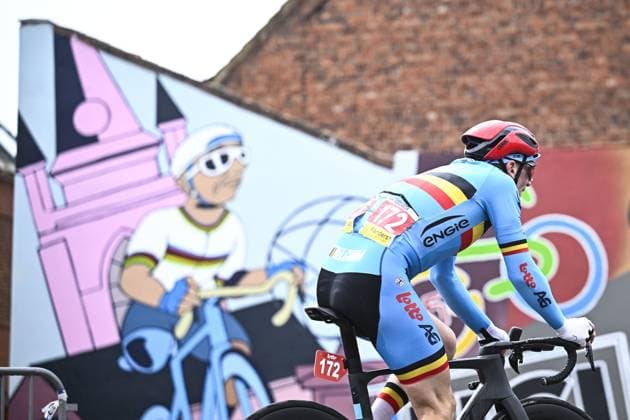 Belgium Ken De Feyter (MC5) pictured in action during the UCI Para-cycling Road World Championships, Sunday 31 August 2025, in Ronse. The UCI Para-Cycling Road World Championships take place from 28 to 31 Augustus in Ronse. JASPERxJACOBS  x132940805x