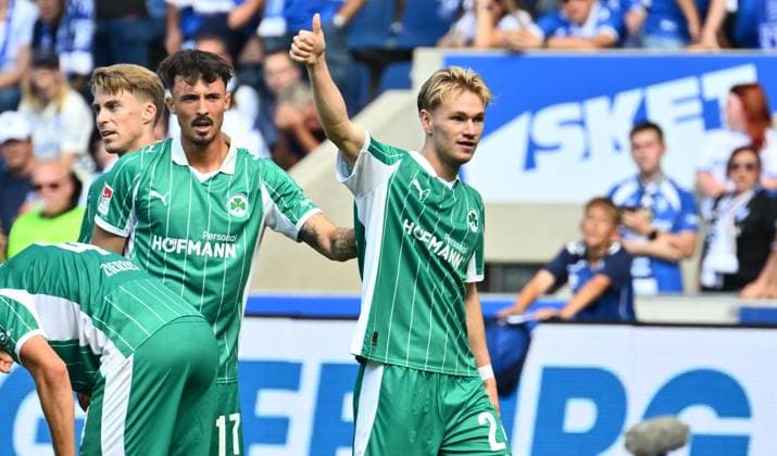 31 08 2025 Soccer Season 2025 2026 2 Soccer Bundesliga 04 Matchday 1 FC Magdeburg FCM SpVgg Greuther Fürth Kleeblatt Sportfoto Zink xwoxzix DFL regulations prohibit any use of photographs as image sequences and or quasi video only for editorial use Torjubel Jubel nach Treffer Tor Torschuß zum 4 5 durch Marco John 24, SpVgg Greuther Fürth Noah König 17, SpVgg Greuther Fürth Marco John 24, SpVgg Greuther Fürth